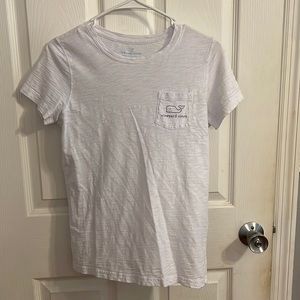 Vineyard vines t shirt